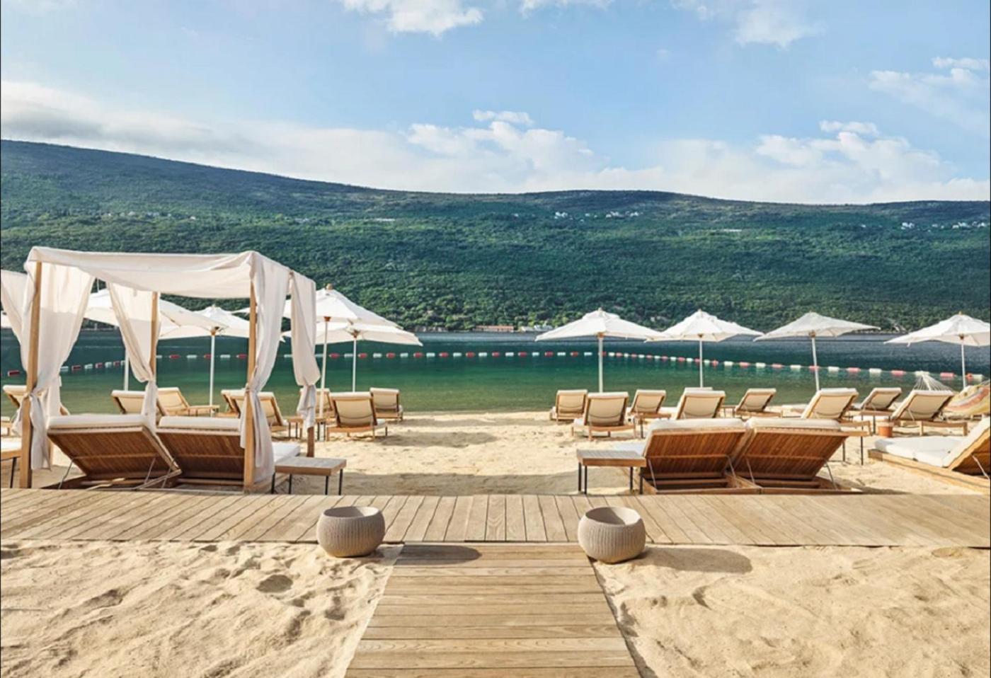 Villa Sea-N-Sun, 7 Bedrooms & Pool, Nearby Portonovi Marina. Дженовичи Экстерьер фото