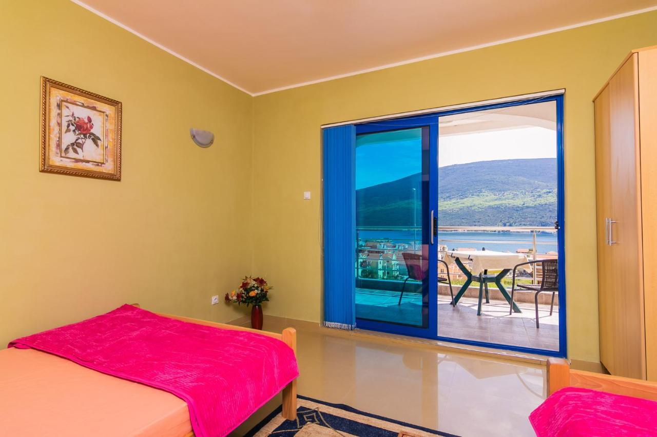 Villa Sea-N-Sun, 7 Bedrooms & Pool, Nearby Portonovi Marina. Дженовичи Экстерьер фото