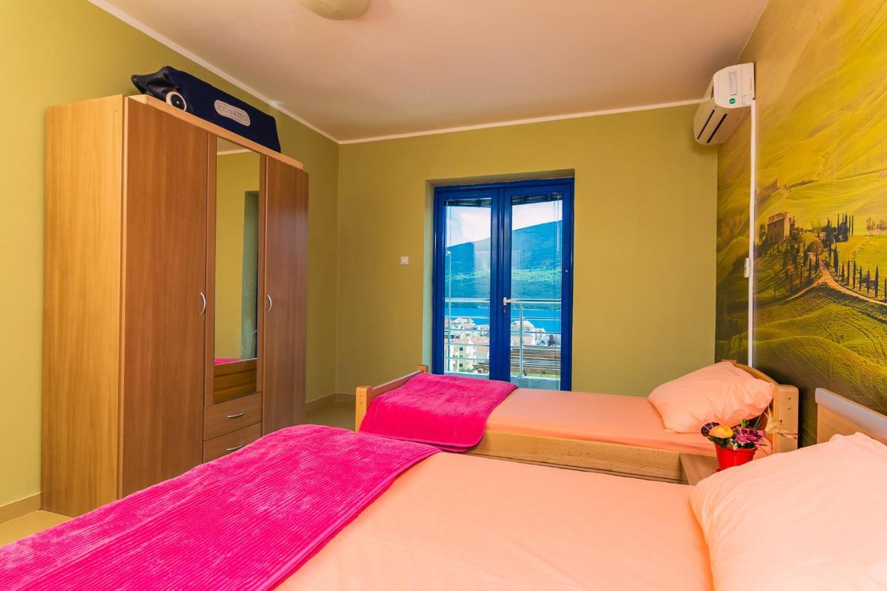 Villa Sea-N-Sun, 7 Bedrooms & Pool, Nearby Portonovi Marina. Дженовичи Экстерьер фото