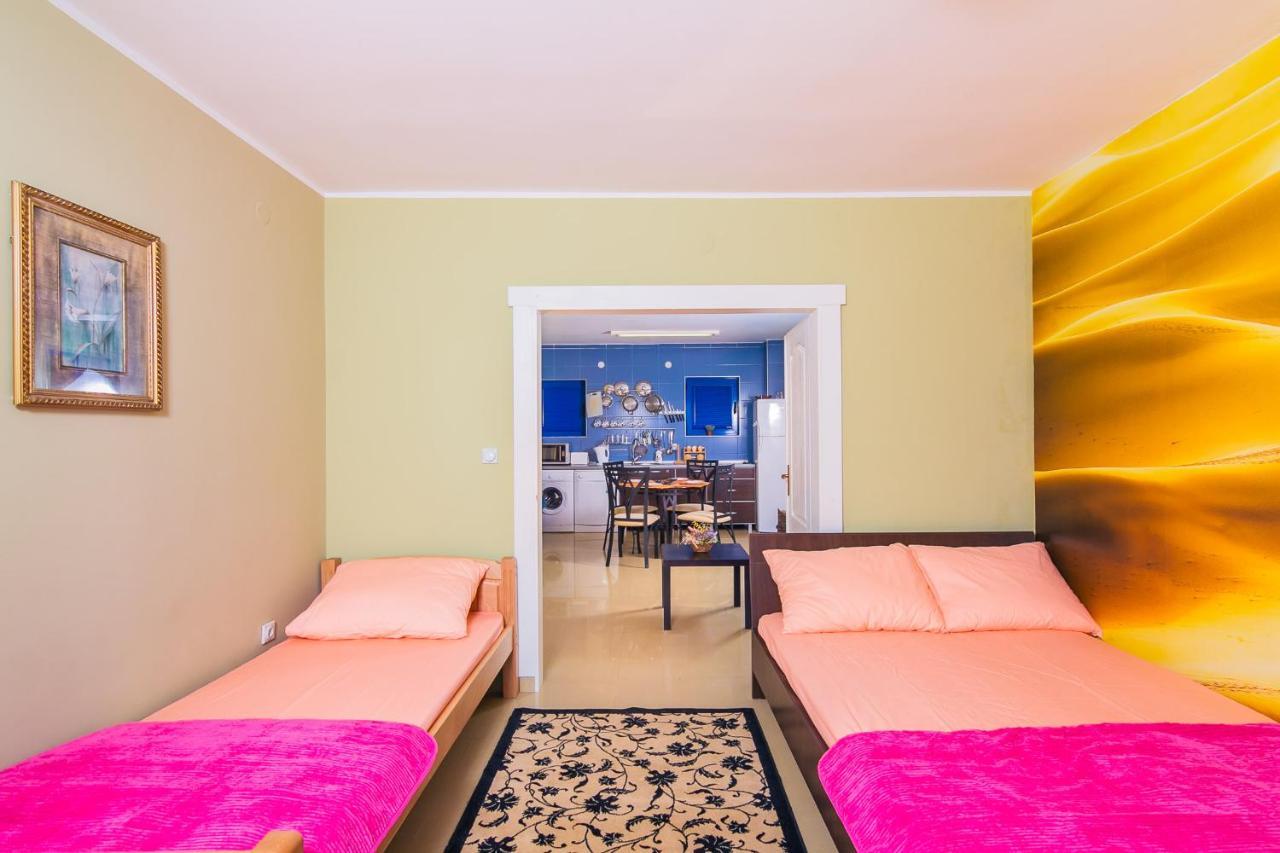 Villa Sea-N-Sun, 7 Bedrooms & Pool, Nearby Portonovi Marina. Дженовичи Экстерьер фото