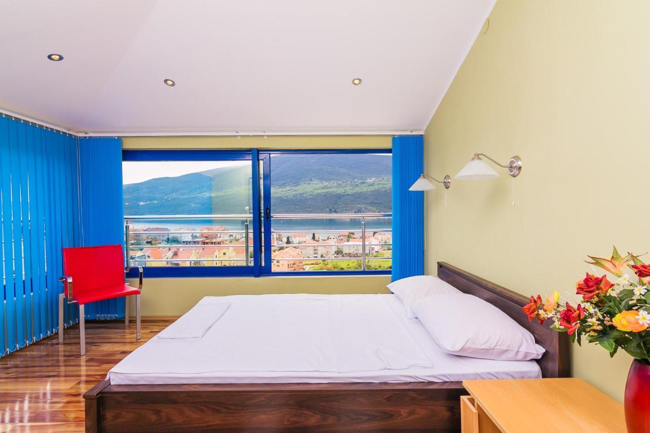 Villa Sea-N-Sun, 7 Bedrooms & Pool, Nearby Portonovi Marina. Дженовичи Экстерьер фото